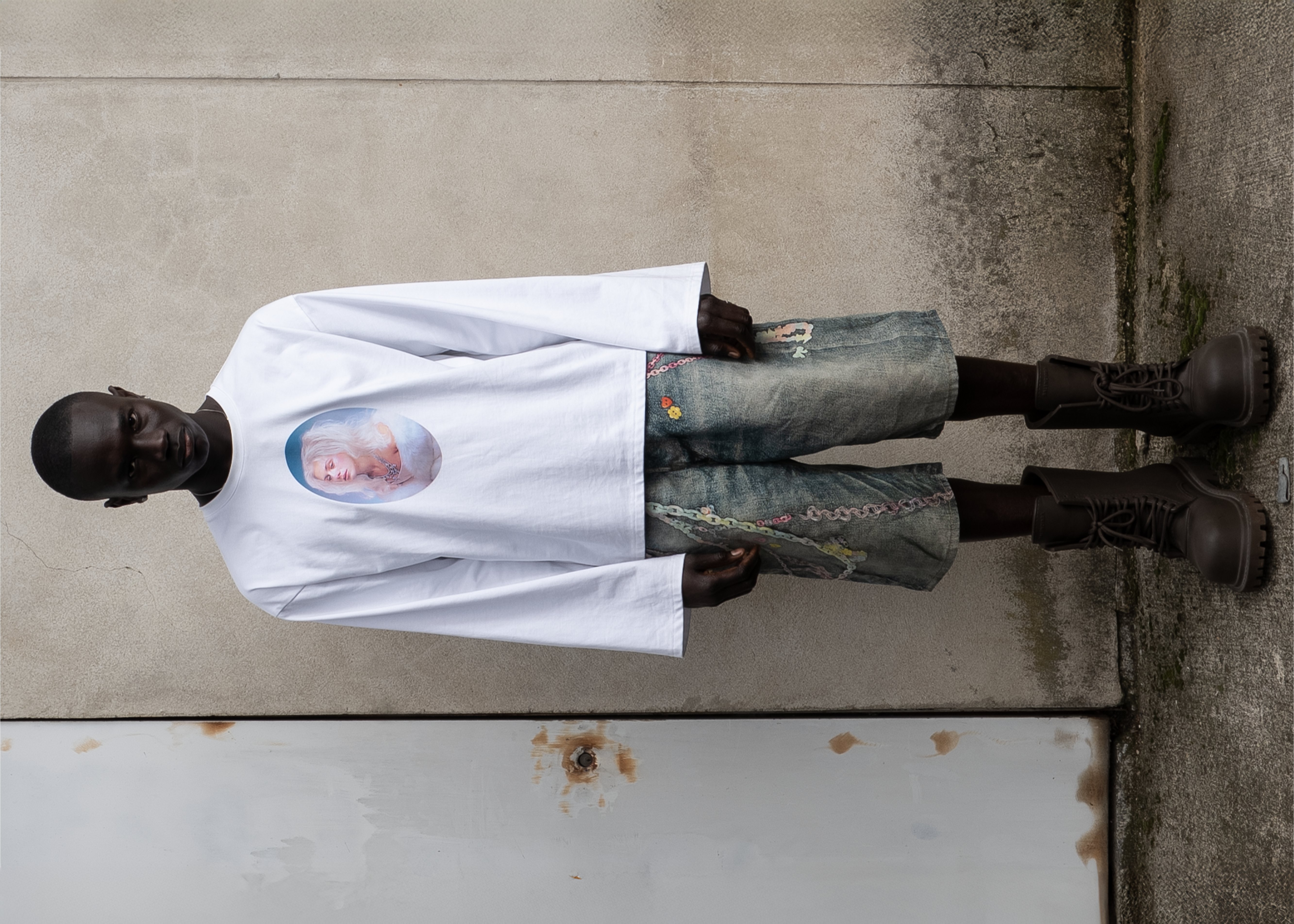 AT BY TOX Edito — white tee portrait