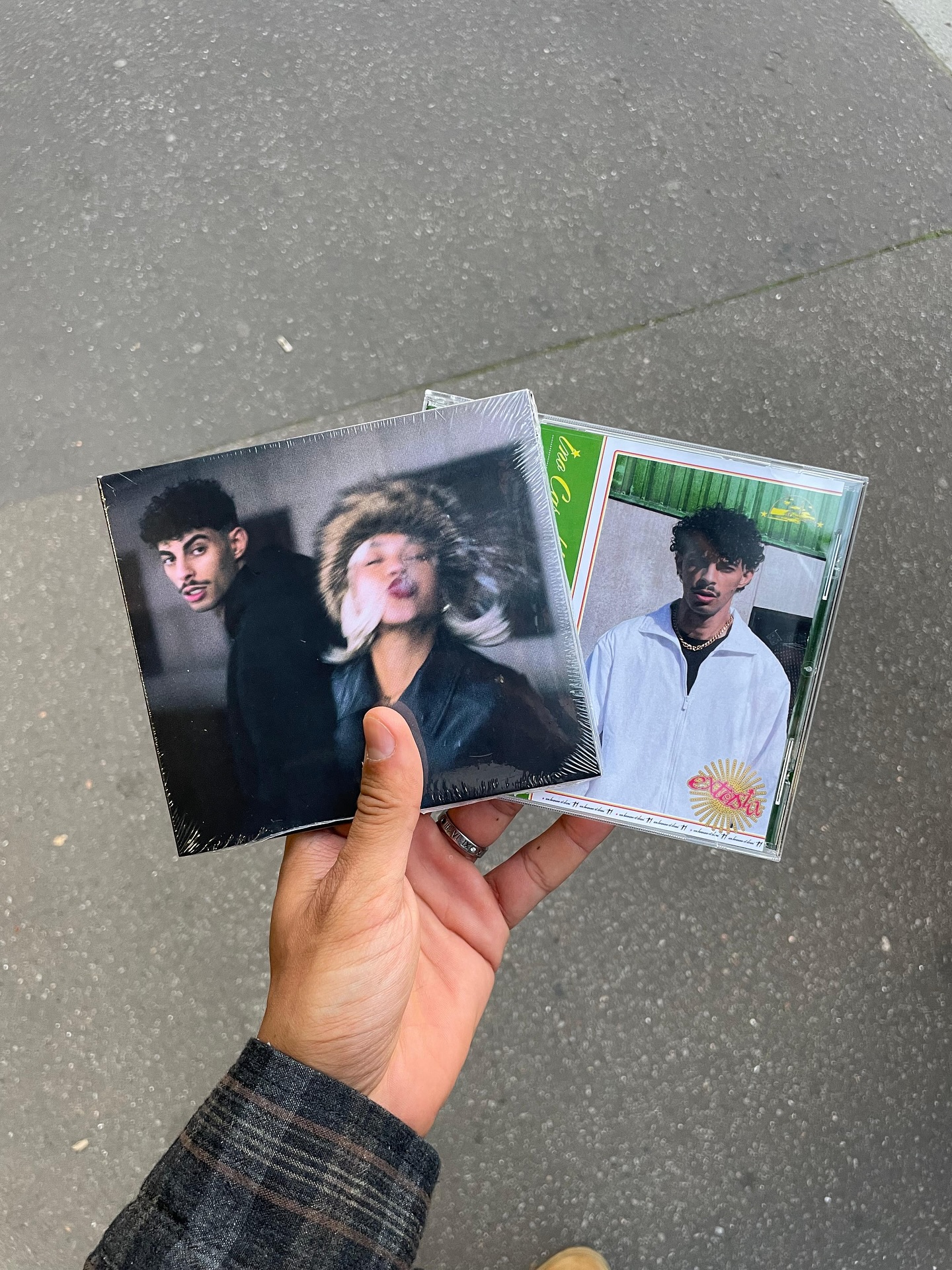 TAMARA - CD in hand