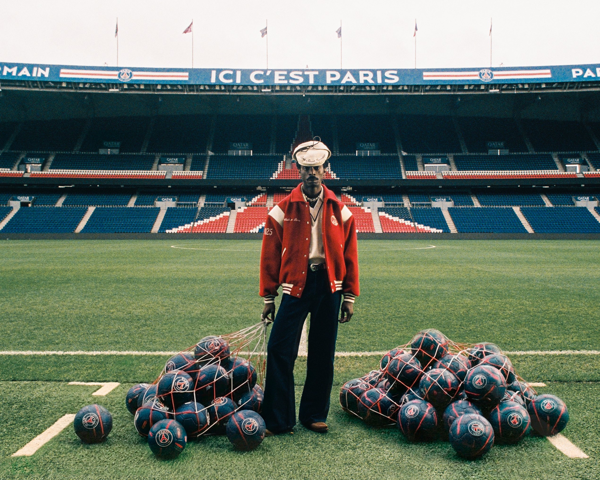 Walk In x PSG — 01